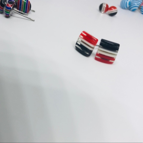 Black And Red Minimalist Stud Earrings - Picture 5 of 9